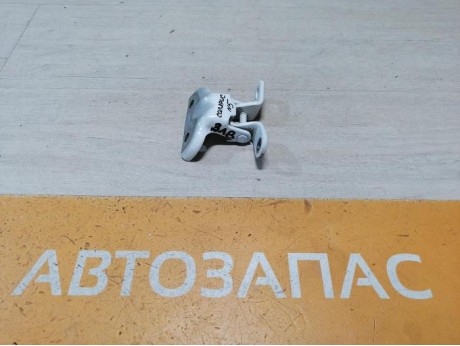 Solaris №5 петля двери задняя левая верхняя