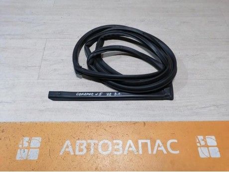 Solaris №5 уплотнитель двери задний левый