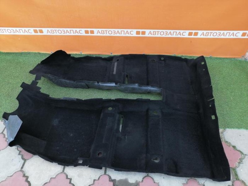 Omoda C5 пол салона ковролин