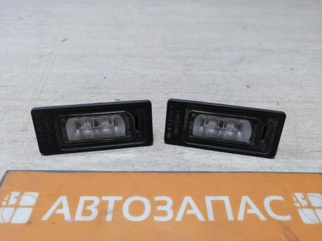 Audi A6 C7 плафон подсветки номера