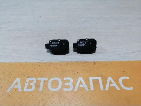 Audi A6 C7 моторчик заслонки печки