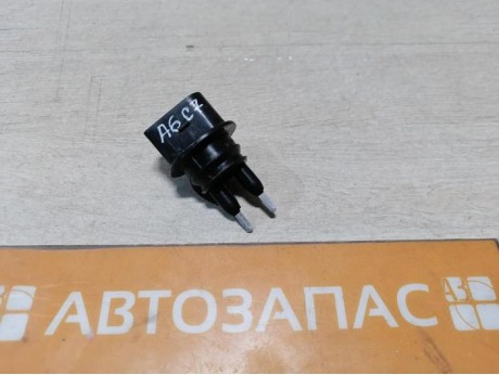 Audi A6 C7 датчик уровня омывающей жидкости