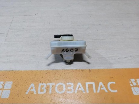 Audi A6 C7 бачок тормозного цилиндра