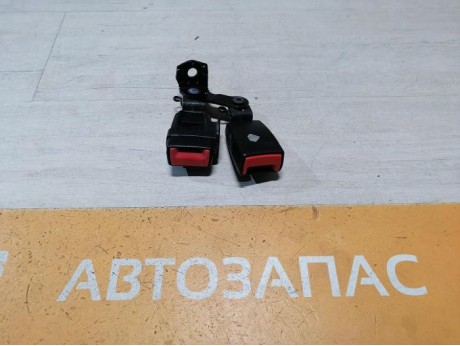 Audi A6 C7 замок ремня безопасности задний левый двойной