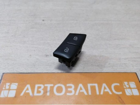 Audi A6 C7 кнопка блокировки двери передняя левая