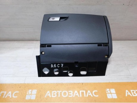 Audi A6 C7 бардачок