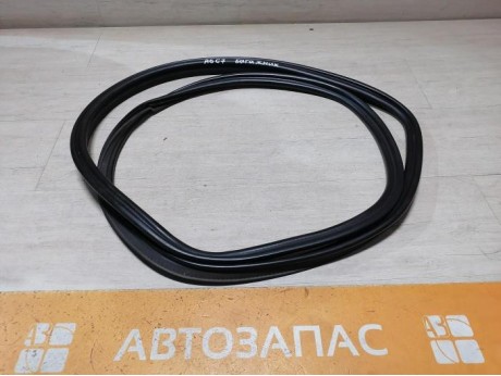 Audi A6 C7 уплотнитель багажника