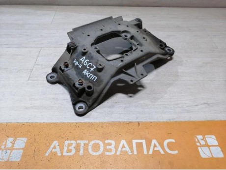 Audi A6 C7 кронштейн коробки балка под коробку акпп