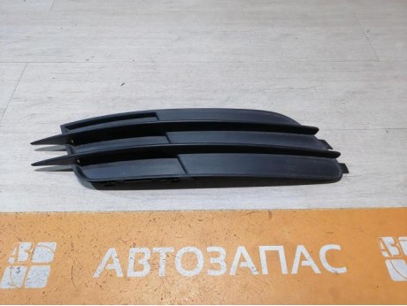Audi A6 C7 решетка переднего бампера левая заглушка