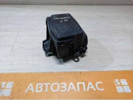 Sandero №17 корпус блока предохранителей деф