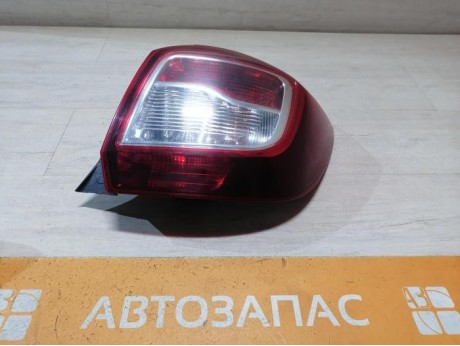 Sandero №17 фонарь правый