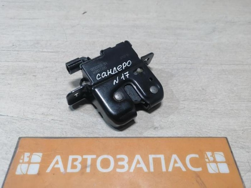 Sandero №17 замок багажника