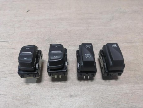 Sandero №17 кнопка стеклоподъемника в торпедо