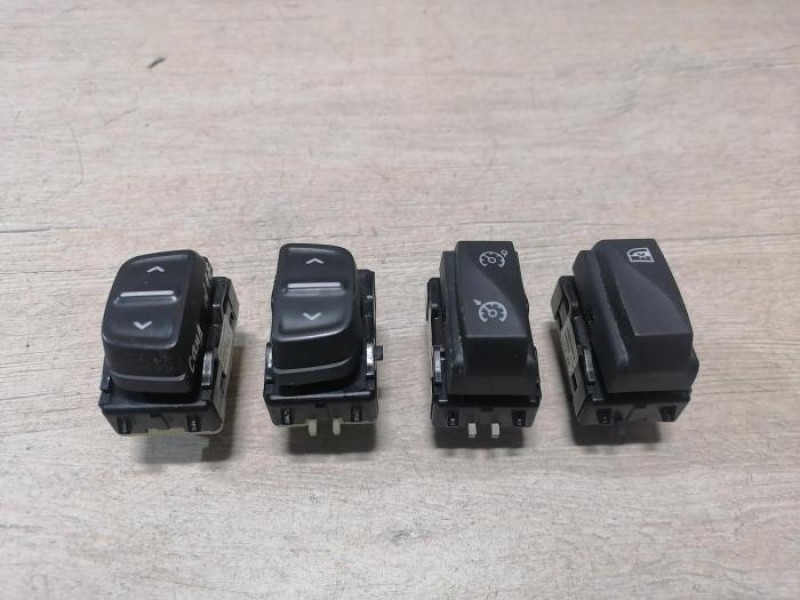 Sandero №17 кнопка стеклоподъемника в торпедо