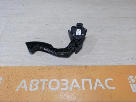 Sandero №17 педаль газа