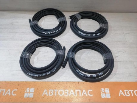 Sandero №17 уплотнитель дверного проема передний правый