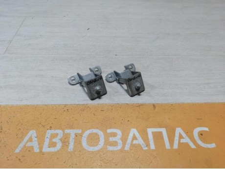 Sandero №17 петля багажника