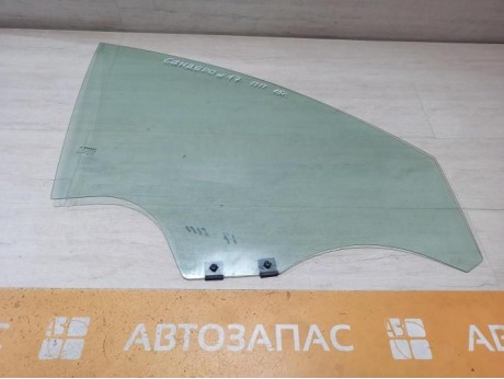 Sandero №17 стекло переднее правое 15