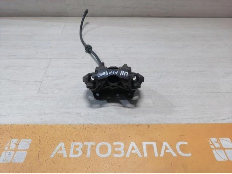 Sandero №17 суппорт правый 16кл