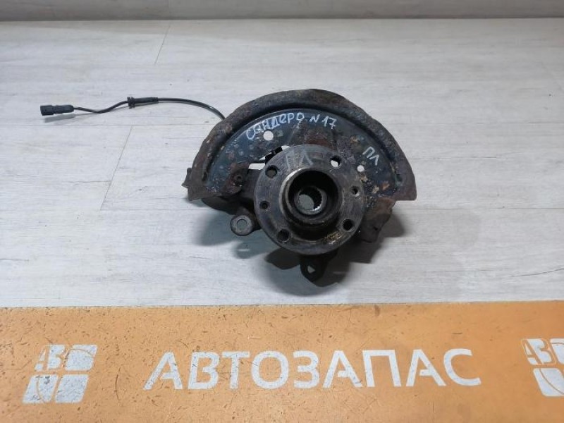 Sandero №17 кулак левый