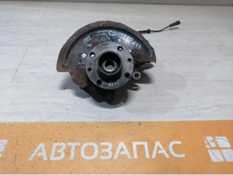 Sandero №17 кулак правый