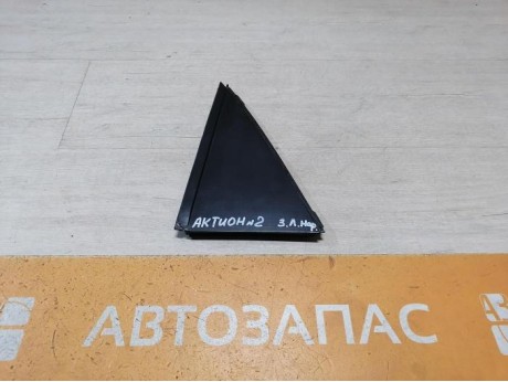 Actyon №2 накладка задней левой двери наружная уголок деф