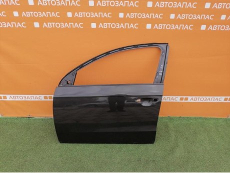 Passat B7 дверь передняя левая