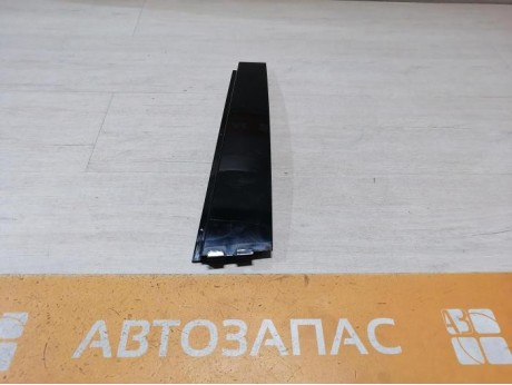 Passat B7 накладка стойки двери задняя левая
