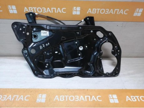 Passat B7 стеклоподъемник передний левый