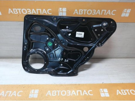 Passat B7 стеклоподъемник задний правый