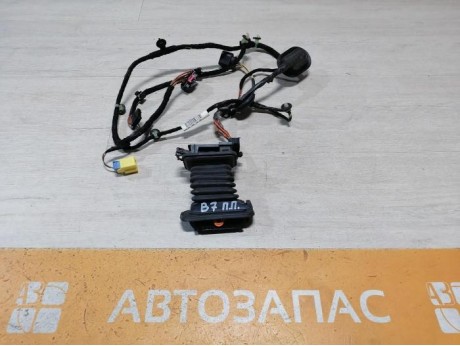 Passat B7 проводка двери передняя правая