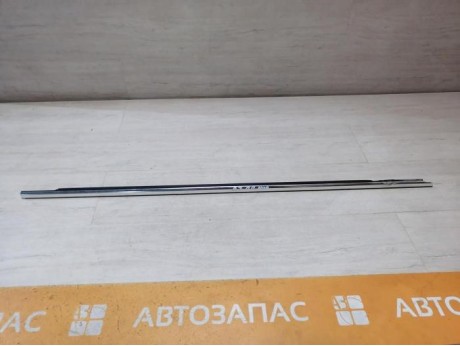 Passat B7 бархотка наружная передняя правая деф