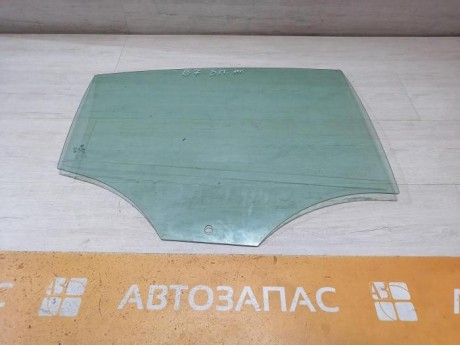 Passat B7 стекло заднее правое 11