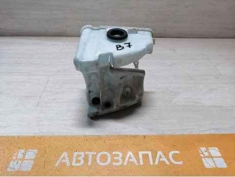 Passat B7 бачок омывателя лобового стекла деф