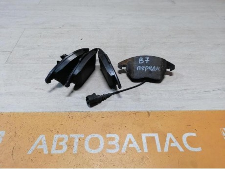 Passat B7 колодки тормозные передние к-кт