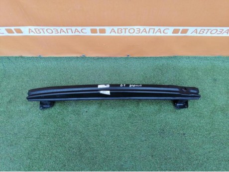 Passat B7 усилитель заднего бампера