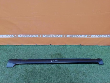 Passat B7 накладка на порог левая