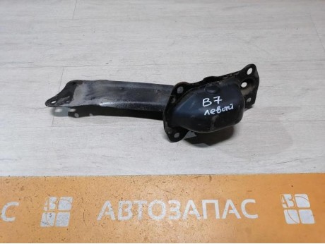 Passat B7 рычаг продольный задний левый