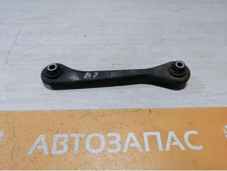 Passat B7 рычаг задний прямой косточка правый