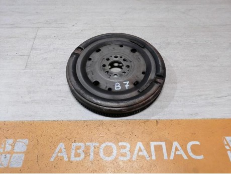 Passat B7 маховик двухмассовый