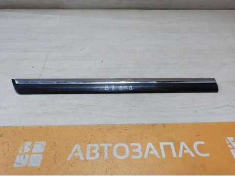 Passat B7 молдинг двери задний правый