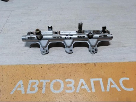 Passat B7 рампа топливная