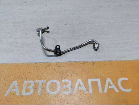 Passat B7 трубка топливная 06j127501l