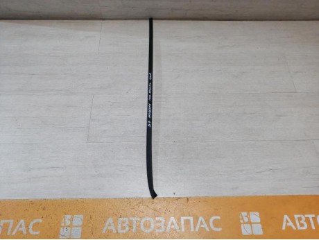 Passat B7 молдинг крыши правый