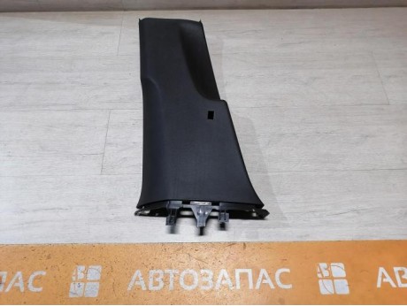 Passat B7 обшивка средней стойки нижняя левая