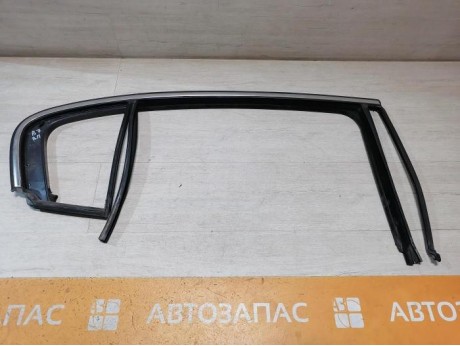 Passat B7 бархотка верхняя уплотнитель стекла задняя правая