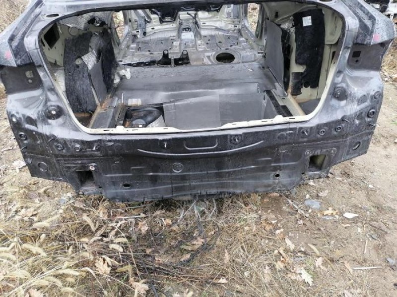 Passat B7 панель задняя ниша под запаску