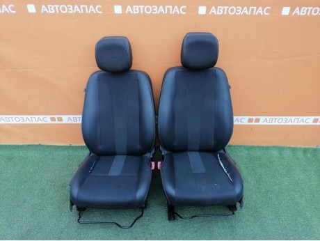 Fluence №4 сиденье переднее к-кт деф