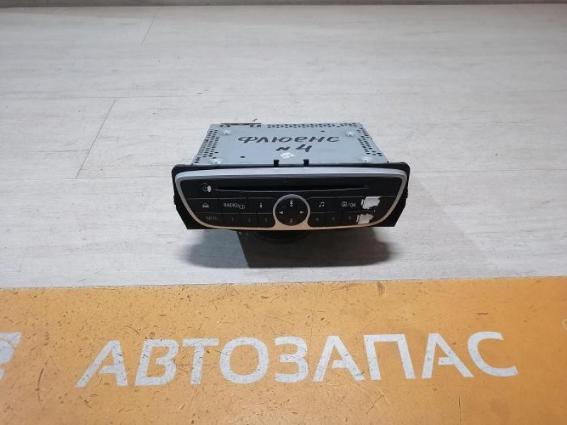 Fluence №4 магнитола штатная деф