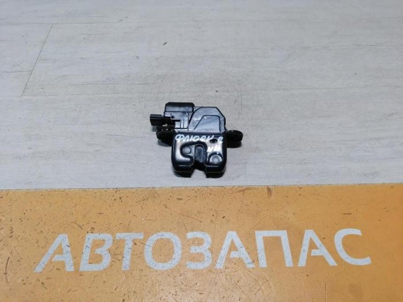 Fluence №4 замок багажника